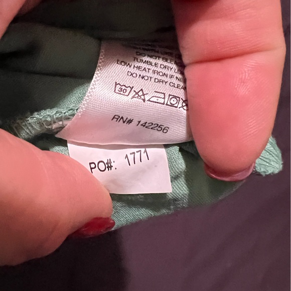 Large Rafael Jade Top - Picture 2 of 2